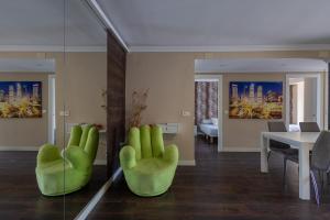 Apartamento con piscina y zonas comunes