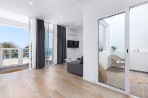 La Lajita Barca Beach Sea