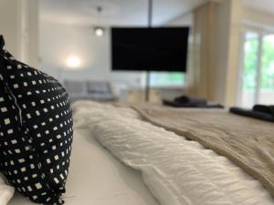 Großzügiges Wohnen mit Seeblick in Zentrumsnähe