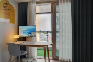 Moonlight Sokcho - High-rise, Ocean and City View