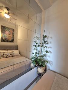 Cozy Comfy Suite 2BR w Balcony - Amazing Manila Bay View and City Skyline near MOA