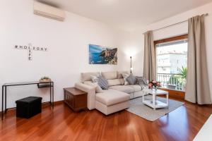 -QUADRILOCALE IN CENTRO-Vicino alla spiaggia