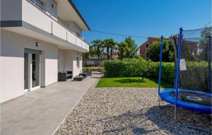 Nice Apartment In Lovran With Wifi