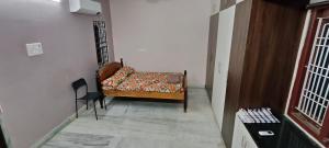 2 BHK completely furnished flat at good and eco ambience