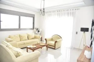 Μοντέρνο Σπίτι στην Κόρινθο - 伊斯米亚