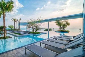 Aeras Beachfront Condominium Jomtien Pattaya Sea view room