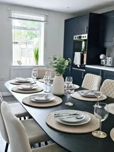 Sapphire House - Groups Contractors Families Birmingham Solihull - Sheldon