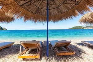 PotamSea Bliss 5 - Beach Front, Sun Beds & Parking