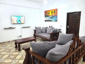 Delicious House, Watamu, 2-bedroom with secure compound free parking and wifi
