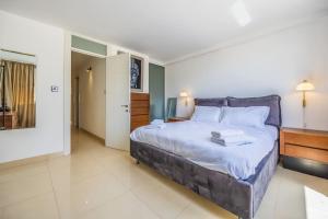 New exquisite apt close to the beach by SF Homes