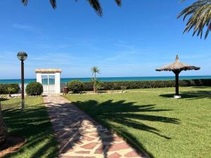 BOIRA - Vivienda en urbanización a primera línea de playa