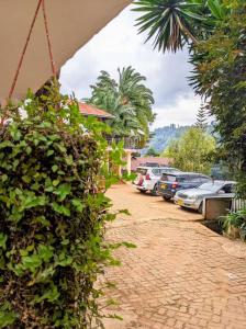 Steven and Dayness homestay