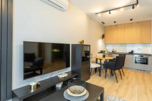 Urban Chic - Two Bedrooms Apartment - City Center - Sienna street