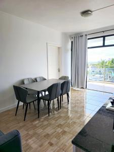 Luxury Penthouse with Infinity Pool & Stunning Sea View