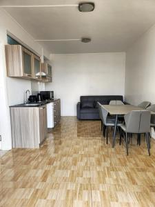 Luxury Penthouse with Infinity Pool & Stunning Sea View