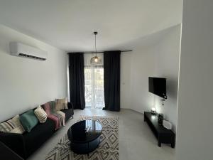 Limassol Urban Beach Retreat- 500m from the beach