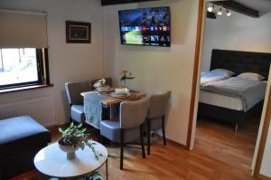 långstorp 200 HÖÖR stugan