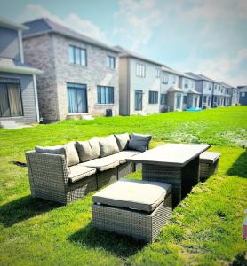 5beds 2800 sqft house, sleeps 11, 18 mins to falls