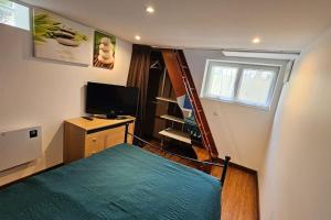 Petite maison avec terrasse