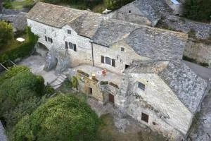 Maison caussenarde de caractère Marguerite Rose - Sévérac d' Aveyron
