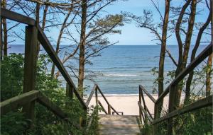 Beautiful Apartment In Pobierowo