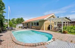 3 Bedroom Awesome Home In Videbæk - Lem