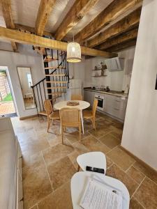 Maisons de vacances Gite le Tilleul entre Loire et Chateaux : photos des chambres