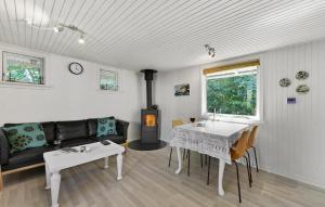 Two-Bedroom Holiday Home In Ulfborg