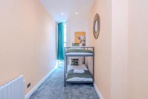 2 Bedroom Flat Next To Brighton Beach