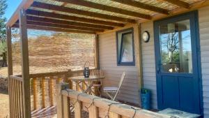 Mobil-home en pleine nature à 3 mins du Lac du Salagou avec vue panoramique