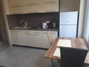 Apartments Bela 