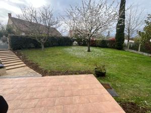 Sejours chez l'habitant A 5 minutes a pieds du chateau, 2 belles et spacieuses chambres, SDB, WC et un garage prive a 25 minutes circuit 24h : photos des chambres