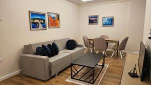 T2 Lungomare Apartment