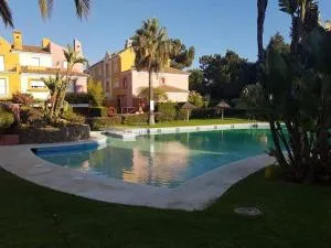 Bonita casa adosada - Ислантилья