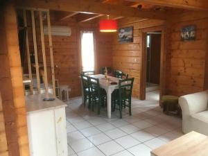 Chalets Loue chalet : photos des chambres