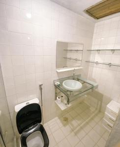 Casa com Piscina, Vista e Acesso ao Mar