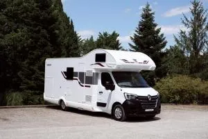 Autocaravana Perfilada para 6 plazas con posibilidad de moverse - Cobeña