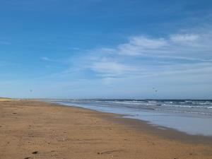 Maisons de vacances Cottage paisible au coeur du golf saint Laurent , linge de maison et menage inclus : Maison 1 Chambre