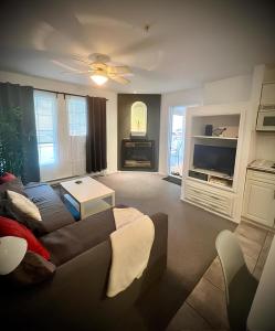 Modern Condo Dream at Fairmont