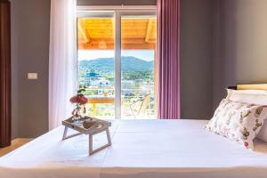 PotamSea Bliss 33- Beach Front, Sun Beds & Parking