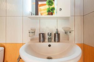 PotamSea Bliss 37- Beach Front, Sun Beds & Parking