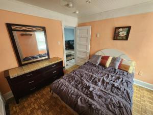 Beautiful redone apartment on the beach block