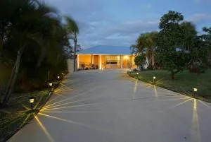 Private Cozy Coastal 3BR with Pool - River Park