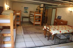 Auberges de jeunesse Gite Le Moulin papillon : Lit Simple dans Dortoir Mixte