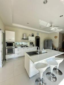 Villa 3 Chambres avec piscine, Rawai, Phuket