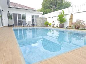 Villa 3 Chambres avec piscine, Rawai, Phuket