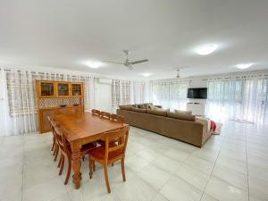 Yolanda - Burrum Heads- Beachfront - 3BR- Aircon