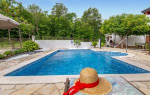 3 Bedroom Beautiful Home In Labin 