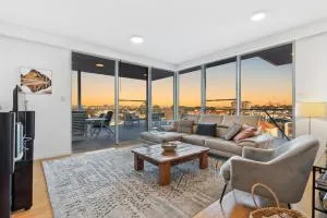 EAST34/60 - Urban Sanctuary - Upper Swan