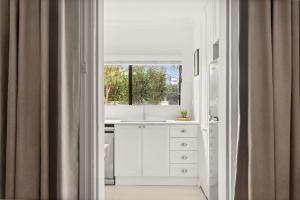 Courtyard Studio Charm in the Heart of Paddington